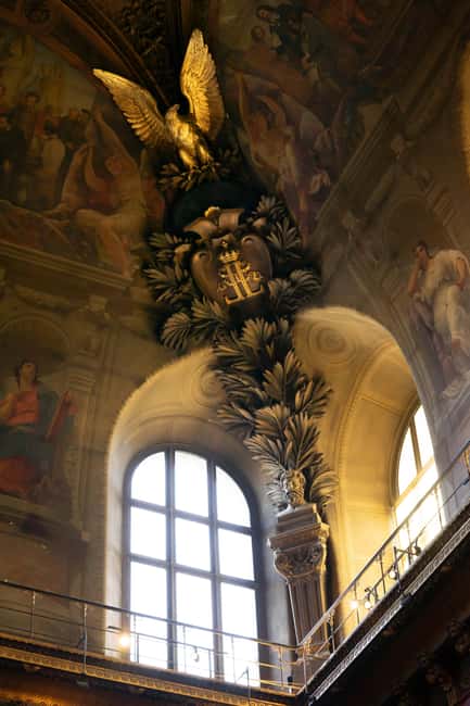 Night at the Louvre Museum: 6-people Max Guided Exploration - The core experience: sculptures, paintings, and story-driven looking