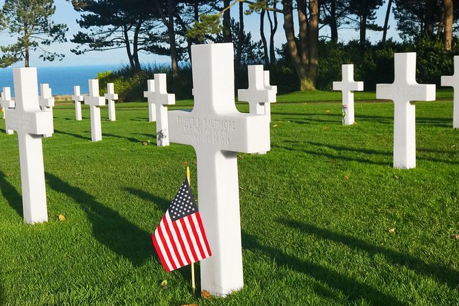 Normandy D-Day Beaches Private Day Trip with American Cemetery & Omaha Beach - Lunch timing and how to pace a 12-hour day