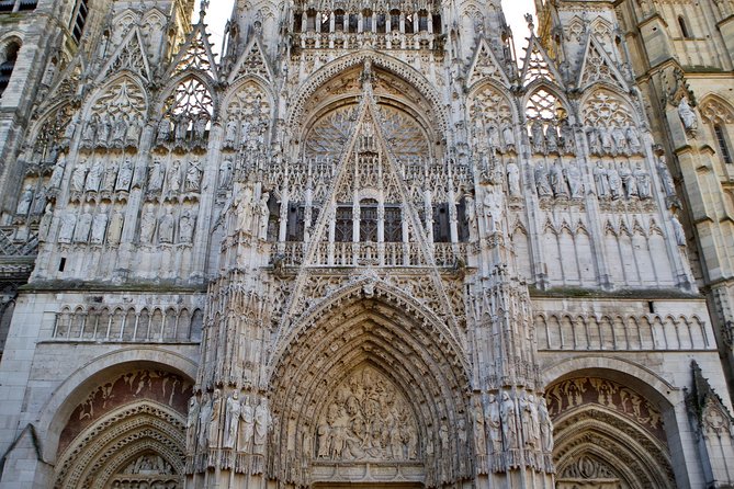 Normandy Rouen, Honfleur, Etretat Small group Day Trip from Paris - Pacing and walking: what’s demanding and what’s manageable