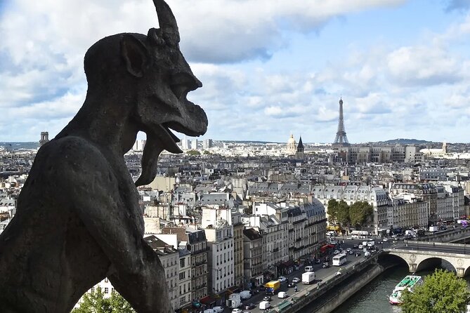 Notre Dame de Paris Interior Guided Tour - The Neighborhood Bonus: Streets and Landmarks Near Notre-Dame