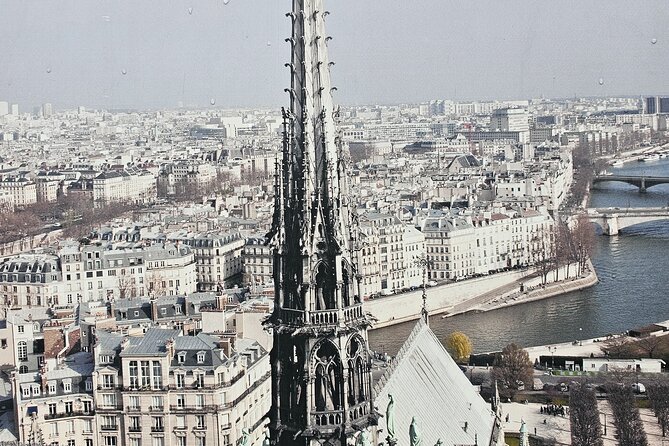 Notre Dame Paris Outdoor Tour with Crypt Entry - Stop 2: Shakespeare and Company for a Quick Literary Reset