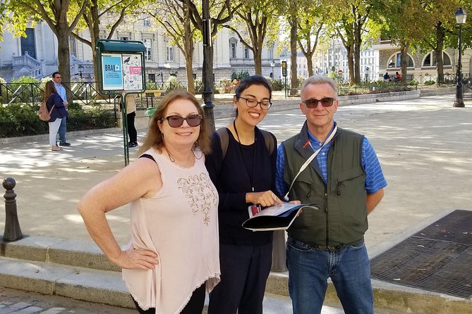 Notre Dame, Ste Chapel, Louvre, Montmartre, Eiffel Tower Private - Price and Value: What You’re Paying For (and What Costs Extra)