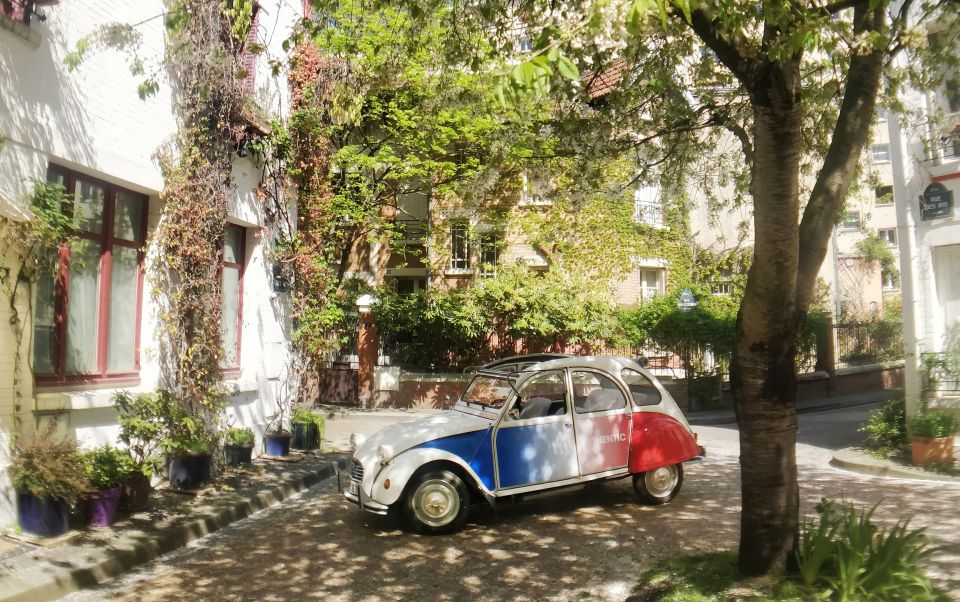 Off-the-Beaten Track in Paris: 2-Hour Vintage 2CV Tour - Place Dauphine: a fitting finish point for your next walk