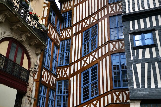 On the footsteps of Joan of Arc - Private day trip to Rouen - Historial Jeanne d’Arc: The Room-by-Room Reenactment Moment