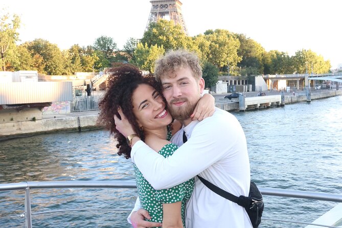 Overnight Stay onboard Paris Seine River Dinner with Cruise - Live Music and Dancing: The Part That Turns a Cruise Into a Celebration