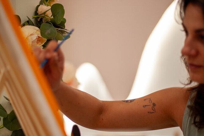 Painting Experience in an Art Café in Paris - Meet Hand Hadj larbi: Gentle Help Without Taking Over