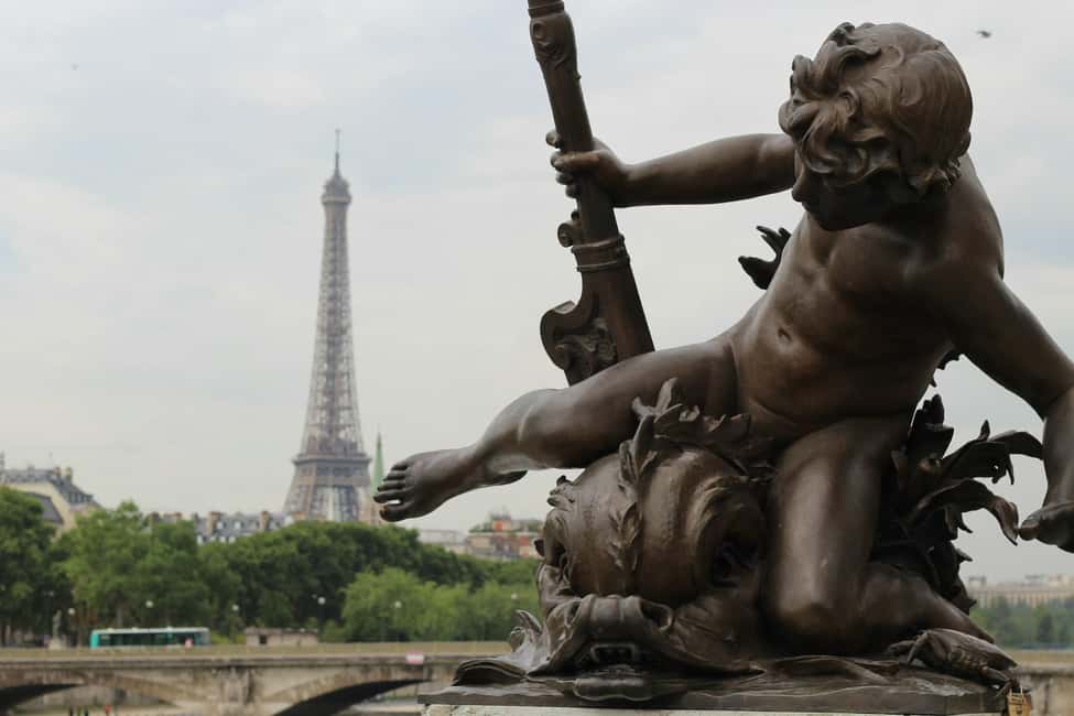 Pairs: The Opera to Hotel des Invalides Guided Walking Tour - Place de la Concorde: the Luxor Obelisk and the Revolution where it happened