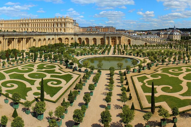 Palace of Versailles Entry ticket with Musical Gardens & Estate - Palace Entry With Real-Time Versailles Reality