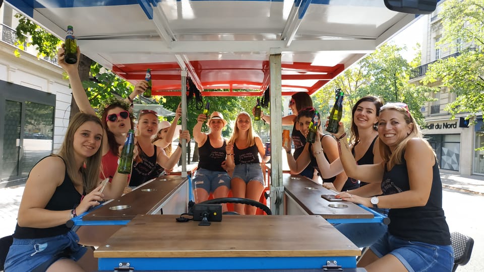 Paris: 1.5-Hour Eiffel Tower Beer Bike Tour - Arc de Triomphe and the Champs-Élysées: big views with a small-group feel