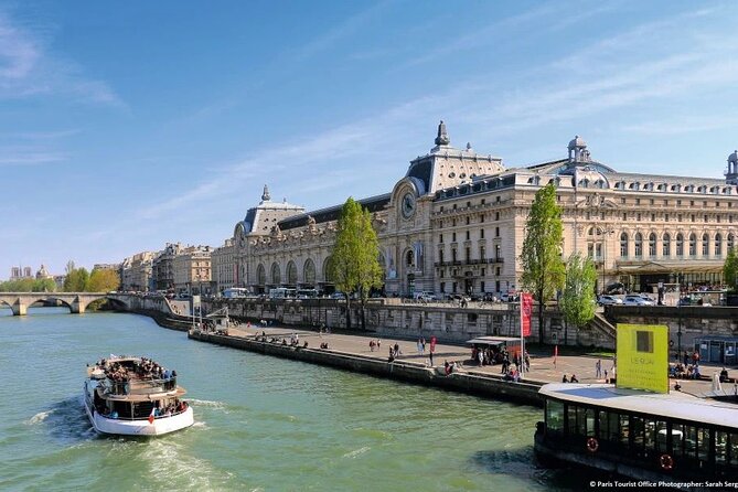 Paris 1 Hour Seine River Cruise Tour and Optional Macaron Tasting - Stop moments along the Seine: how each landmark area works from the water