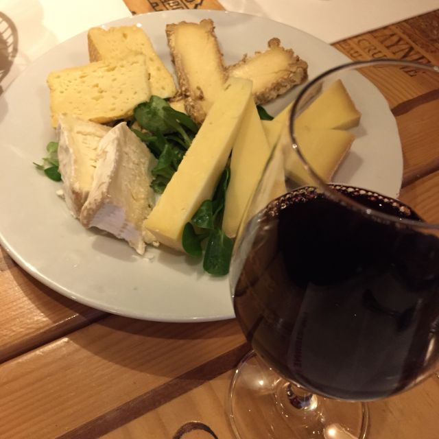 Paris: 2.5–Hour Montmartre Wine and Bistro Tour - Where You Start: Blanche Metro and the “Evening Mode” Setup