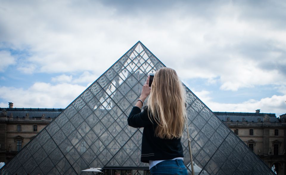Paris: 2.5-Hour Private City Highlights Kickstart Tour - Saint-Germain-L’Auxerrois, Pont des Arts, and Paris’s Street Life