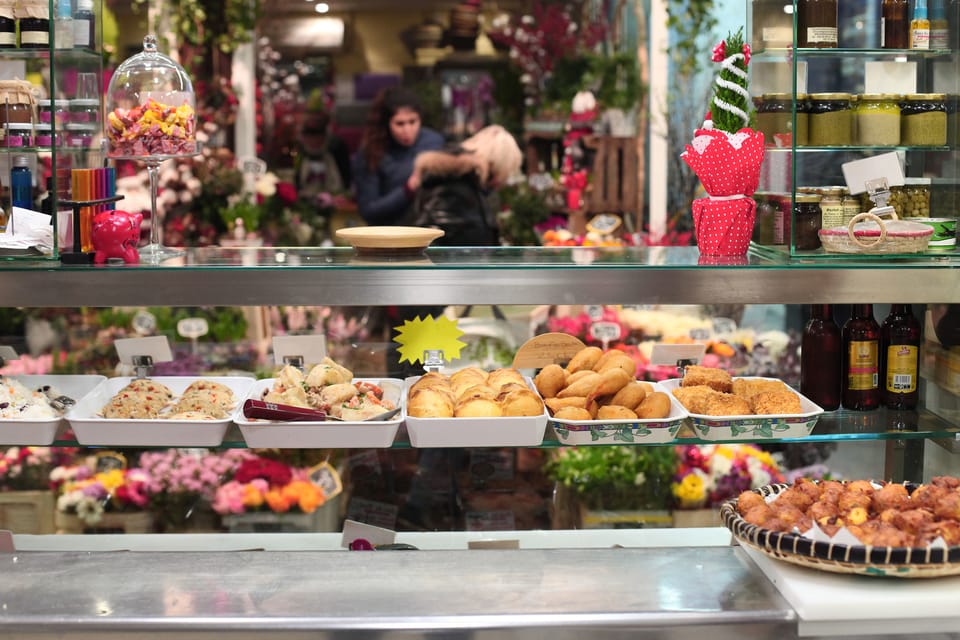 Paris: 2-Hour Aligre Market Walking Food Tour & Tasting - Who Should Book This Aligre Market Walking Food Tour?