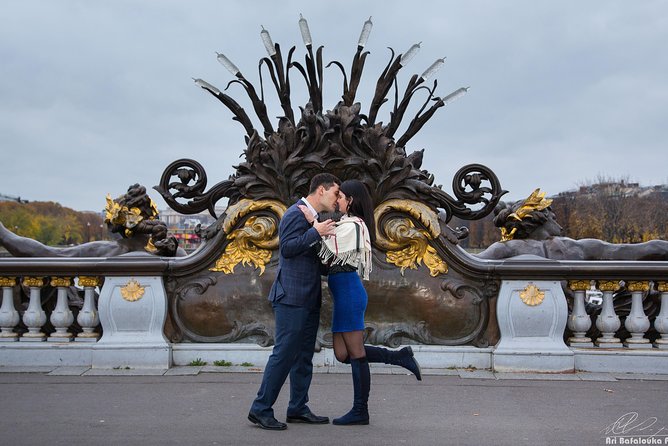 Paris 2-Hour Eiffel Tower Walking Tour with Professional Photo Shoot - Trocadéro Gardens and the Place du Trocadéro: Where Eiffel Photos Start to Look Like Art