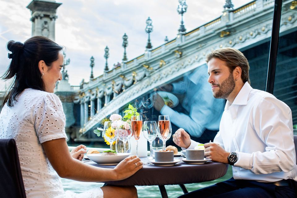 Paris: 3-Course-Dinner Cruise with Wine on the Seine River - Twilight Seine Views From a Glass Canopy Boat