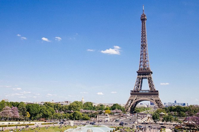 Paris Airport Layover Tour - Eiffel Tower: the photo magnet, with time to breathe