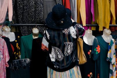 Paris Antiques Market Insider's Tour in Extra-Small Group - Haggling in Paris: What the Guide Actually Helps With