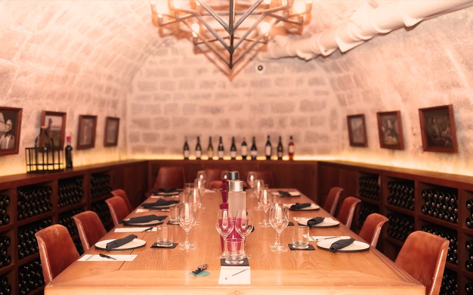 Paris: Apéro Wine and Cheese Tasting Experience - La Fromagerie du Louvre Cheese Pairings: Why the Source Matters