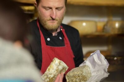 Paris Art of Pairing Cheese and Wine Tasting in a Cheese Cellar - The Pairing Game: How 3 Wines Meet 7 Cheeses