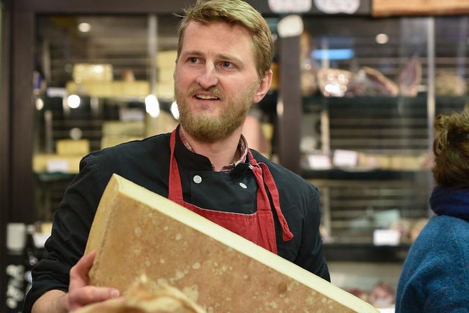 Paris Art of Pairing Cheese and Wine Tasting in a Cheese Cellar - Logistics That Matter: Where to Meet and How to Dress