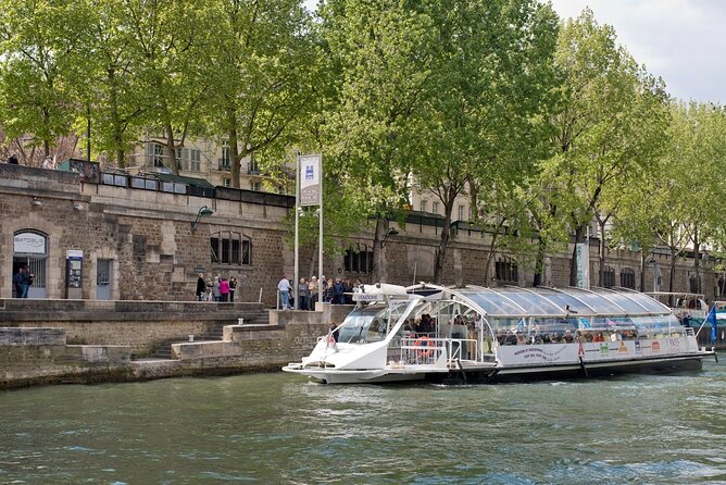 Paris: Batobus Hop-On Hop-Off Cruise & Landmarks Audio Tour - Practical tips for a smooth day on the Seine