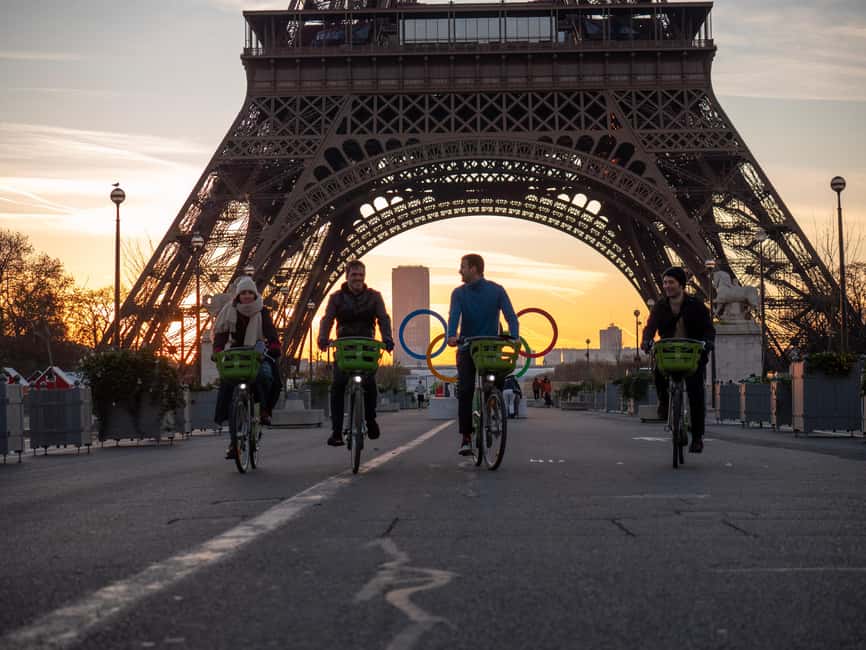 Paris Before the Crowds: Sunrise Bike Tour with Breakfast - Quick hits before you go