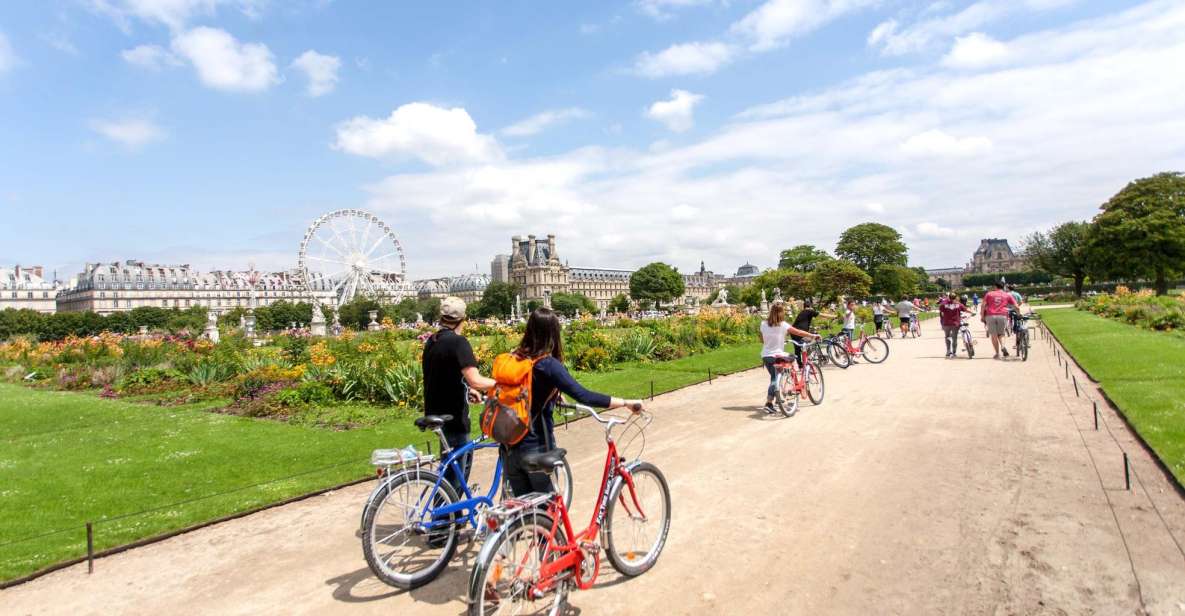 Paris Bike Tour: Eiffel Tower, Place de la Concorde & More - Photo Time, Busy Streets, and Weather Reality