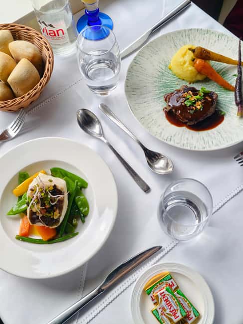 Paris : Bistronomic early dinner cruise - 90 minutes on the Seine with a panoramic outdoor terrace