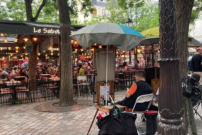 Paris Bites & Stories : A Tasty City Adventure with a Local - Rue Lepic and Le Café Deux Moulins: The Amélie Connection