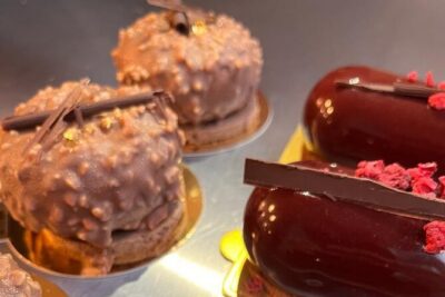 Paris Boutique-style French Pastry Class with a French Chef - The 2.5-hour flow: from mixing and baking to finishing