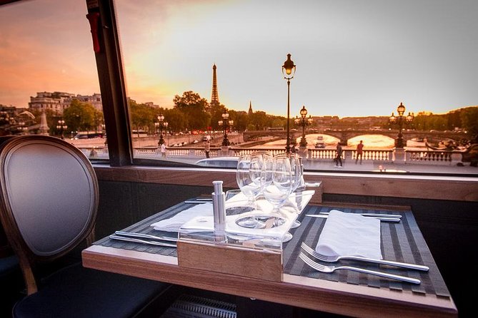 Paris Bustronome Gourmet Sightseeing Dinner on a Panoramic Bus - The Six-Course Dinner: What’s Included and How It Feels On a Moving Bus