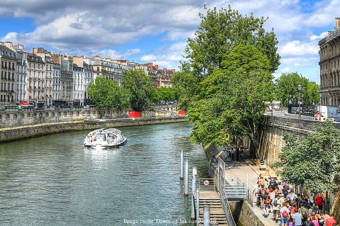 Paris by Night 2-hour Private Tour with Scenic Seine River Cruise - What makes it truly private (and not just a different font)