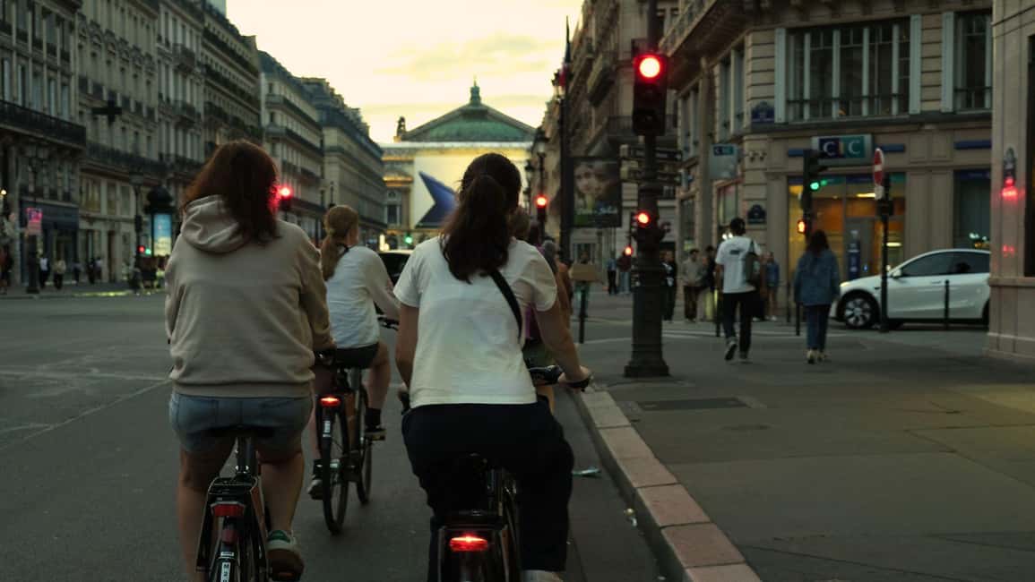 Paris By Night: 3-Hour Guided Bike Tour - Why Paris at night works better on two wheels