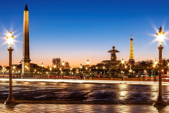 Paris By Night - Vision Tour - Private Trip - Eiffel Tower at night: the photo moment you should plan around