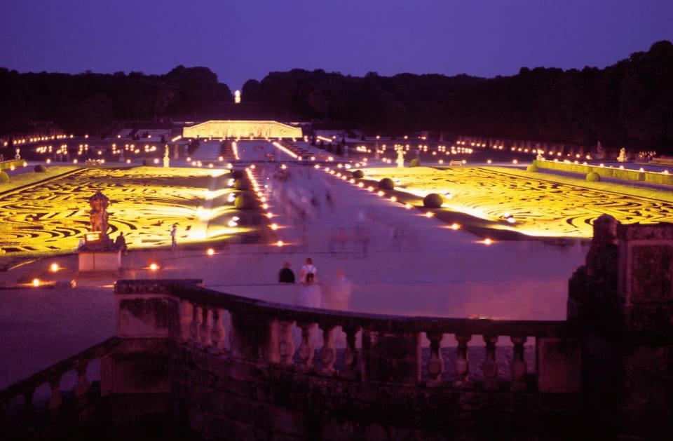 Paris: Candlelit Dinner at Vaux-le-Vicomte by Limousine - Fireworks to close: a big finish that helps you remember the whole arc