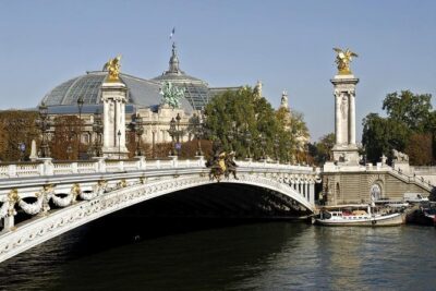 Paris Capitaine Fracasse 3 Course Seine River Dinner Cruise - Getting to Le Capitaine Fracasse Near Pont de Bir-Hakeim