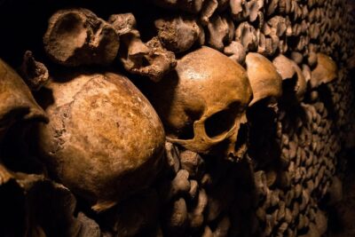 Paris Catacombs Guided Tour - 60+ Feet Below Street Level: Steps, 14°C Air, and Comfort Tips