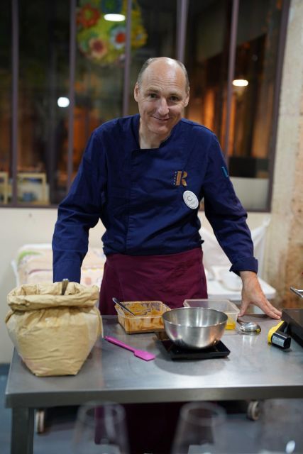 Paris: Chocolate Discovery Workshop and Tasting - Cocoa cultivation and the making process, step by step
