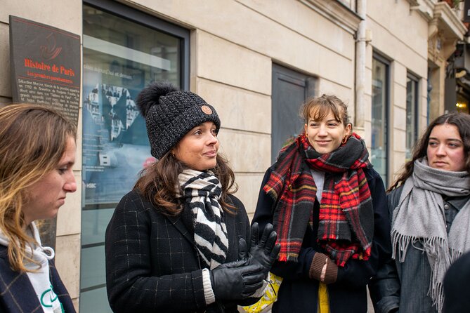 Paris Christmas Lights Small Group Walking Tour with Local Guide - Price and value: what $78.09 buys you