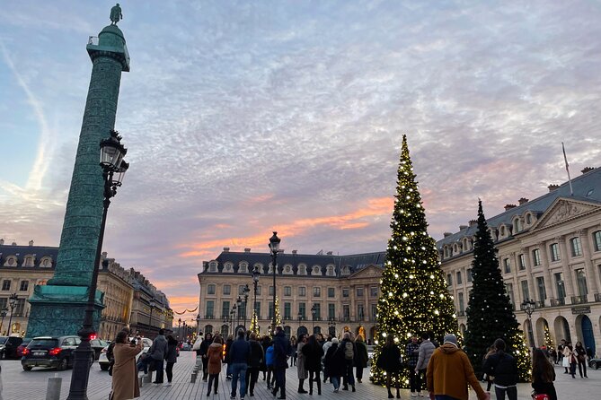 Paris Christmas Lights Small Group Walking Tour with Local Guide - Who should book this tour (and who might skip it)