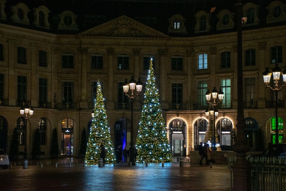 Paris Christmas Lights Walking Tour with Local Guide - Tuileries Garden: a steady pause in the middle of the loop
