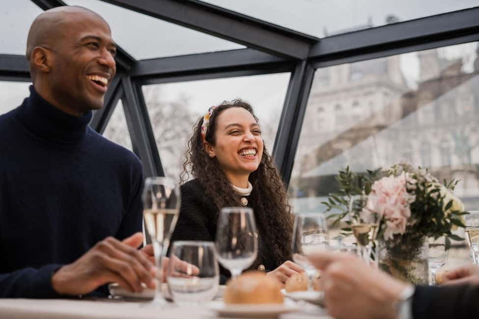 Paris : Christmas Special Lunch Cruise on the Seine River - A festive Seine cruise that saves you from holiday logistics