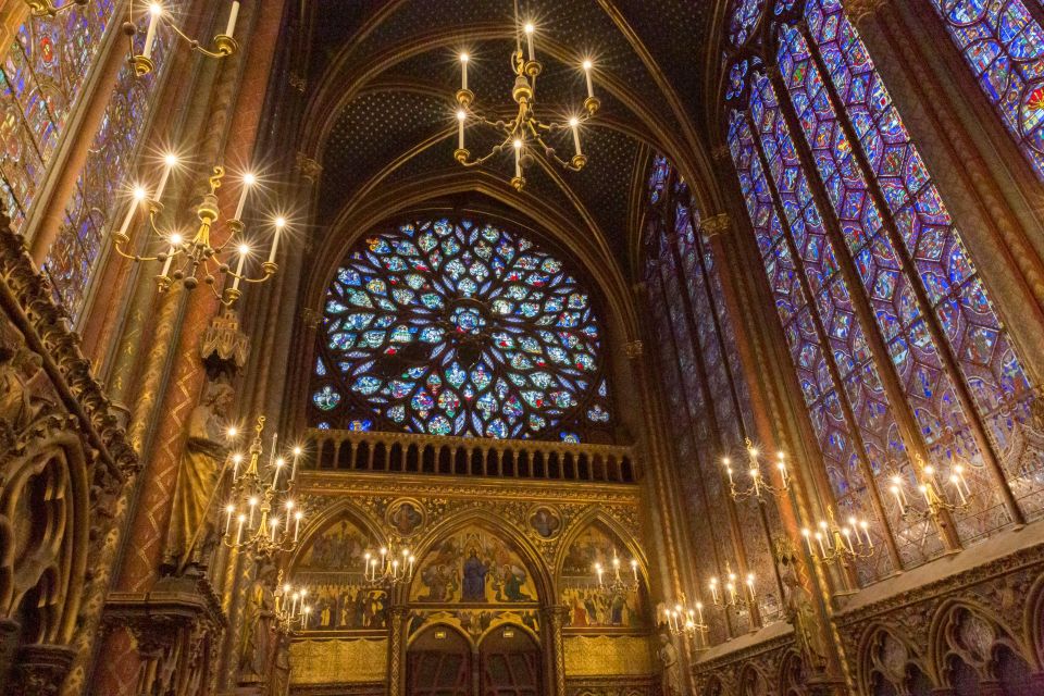 Paris City Center Self-Guided Walking Tour - Île de la Cité: Notre-Dame and Pont Neuf on your terms