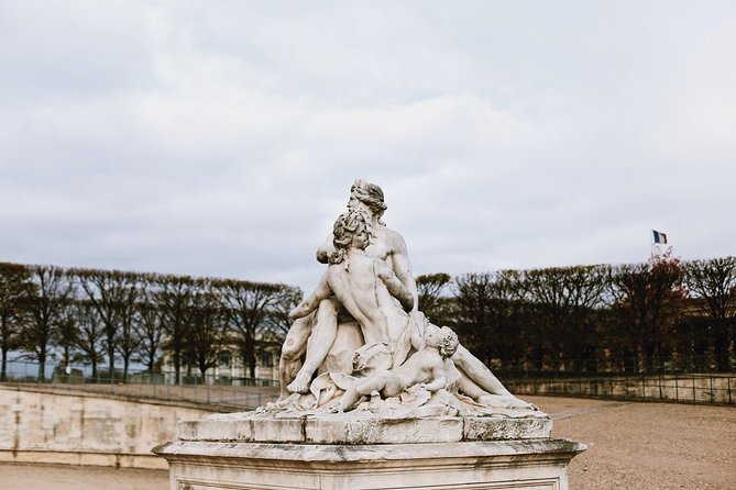 Paris City Center w/ Notre Dame interior | Exclusive Walking Tour - Louvre area without the full museum day: Cour Carrée and the Pyramid views