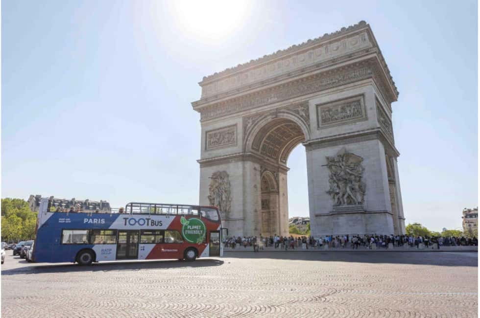 Paris: City Pass – Eiffel, Louvre & 27+ Must-See Sights - The Louvre with fast-track entry: the only way to enjoy it without burnout