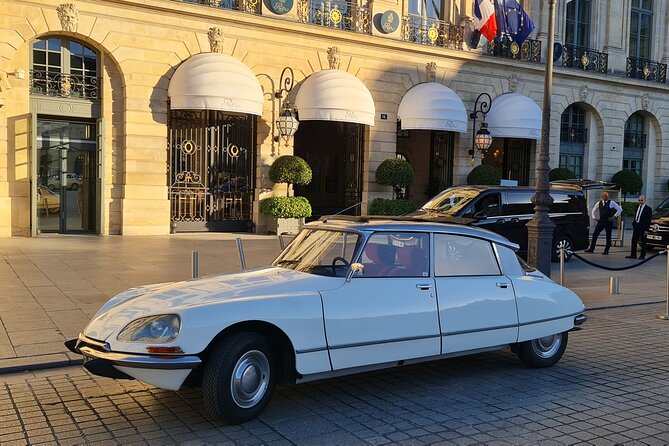Paris City Tour 2h00 Citroën DS Vintage with Open Roof - Louvre Pyramid to Place Vendôme: classic Paris without the long museum detour
