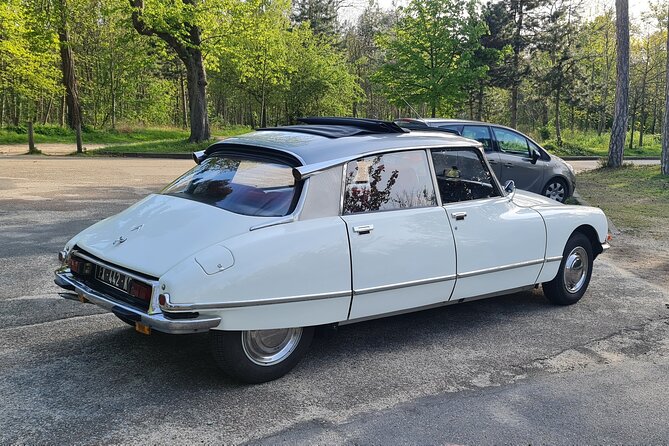 Paris City Tour 2h00 Citroën DS Vintage with Open Roof - Trocadéro and Palais de Chaillot: the Eiffel Tower angle you’ll want later