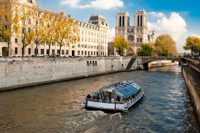 Paris City Tour by Coach with Sightseeing Seine River Cruise - Seine River Cruise From the Eiffel Area: What You See for 1 Hour