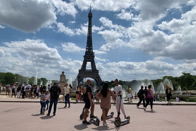 Paris City Tour by E-Scooter with Fun Guide (Small groups) - Pont des Arts to Île de la Cité: Paris origins and the best “first photos”