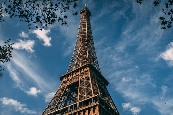 Paris City tour & Transfer CDG - The 3-stop highlights route: Eiffel Tower, Arc de Triomphe, Champs-Élysées